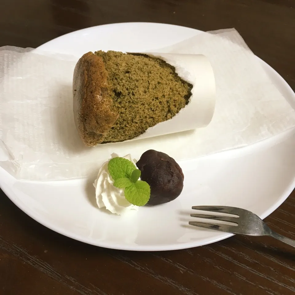 Snapdishの料理写真:紙コップシフォン〜抹茶味〜餡＆ホイップ付き|TOMOさん