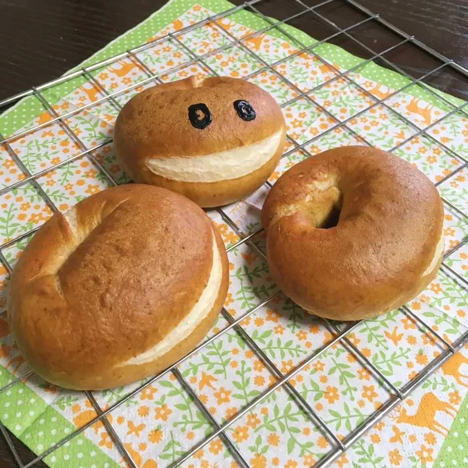 Snapdishの料理写真:はい！笑って〜😆プレッツェルベーグル|TOMOさん