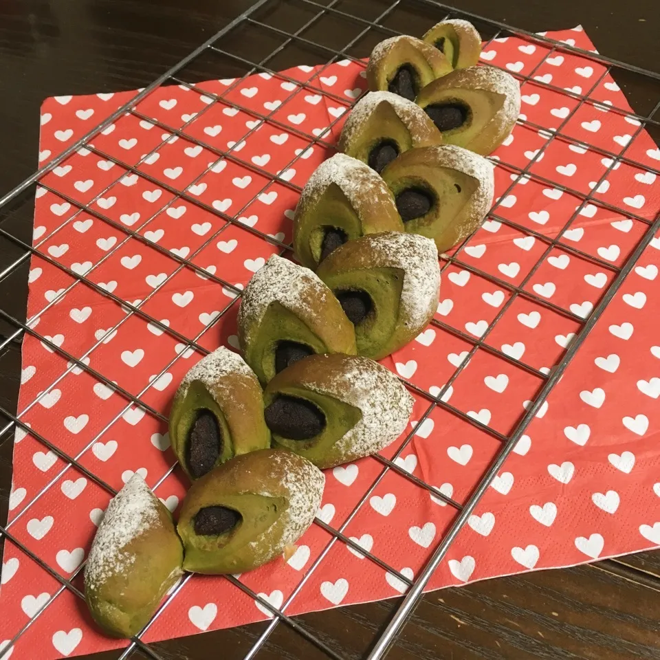 ミルク抹茶生地で餡子エピ|TOMOさん