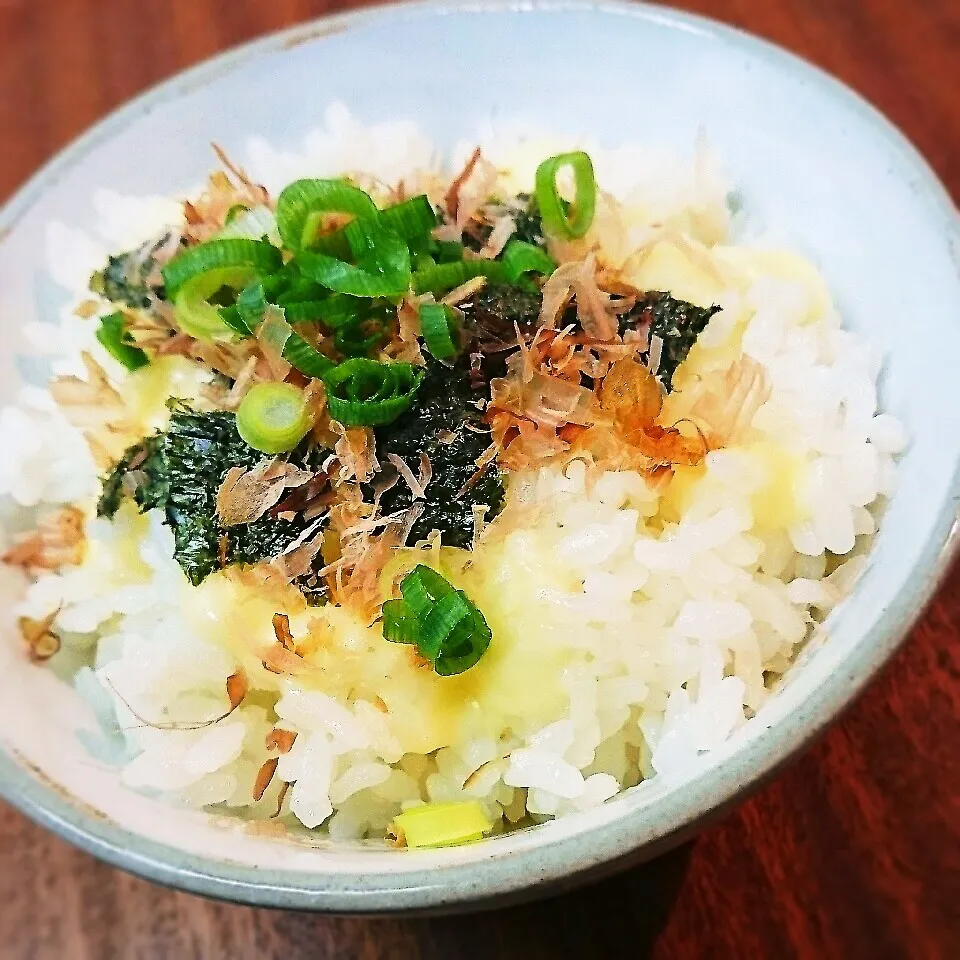 ﾃﾞｼﾞｬﾌﾞ♡海苔ﾁｰｽﾞおかかご飯|まりおさん