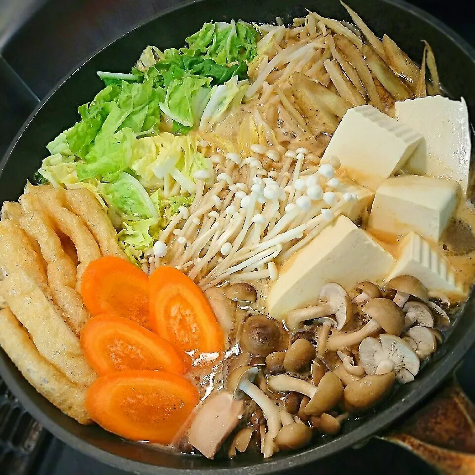 ﾌﾗｲﾊﾟﾝでほぼ野菜の味噌鍋|まりおさん