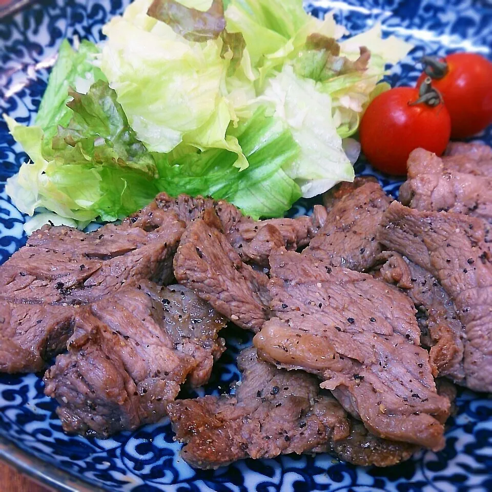 やす-い肉で柔らかｽﾃｰｷ|まりおさん