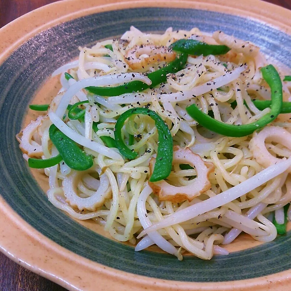 もやしちくわﾋﾟｰﾏﾝの塩焼きそば|まりおさん