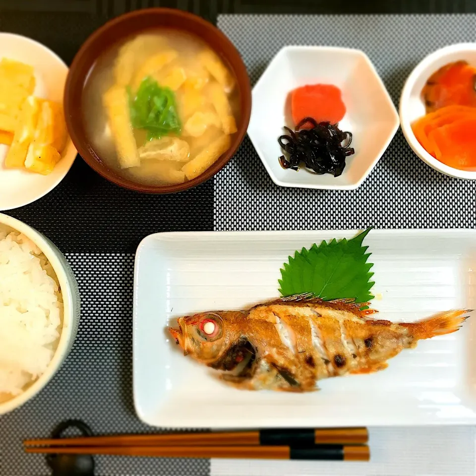 のどぐろの塩焼き定食  食べます❓(笑)|Sの食卓さん