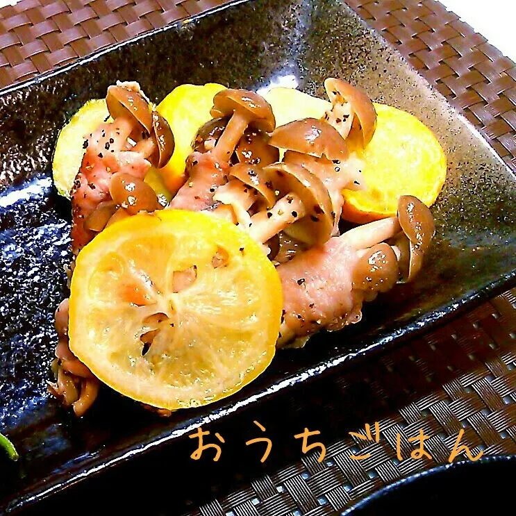 Snapdishの料理写真:しめじの豚バラ巻き～塩レモン風味|kanakoさん