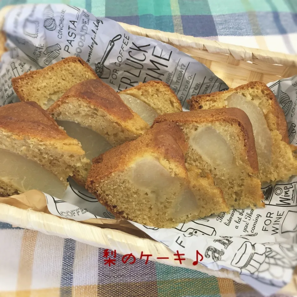 Snapdishの料理写真:梨のケーキ🎵|なめ子さん