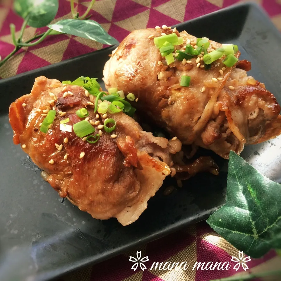 からちゃんの生姜焼き肉巻きおにぎり🍙|まなまな♡さん