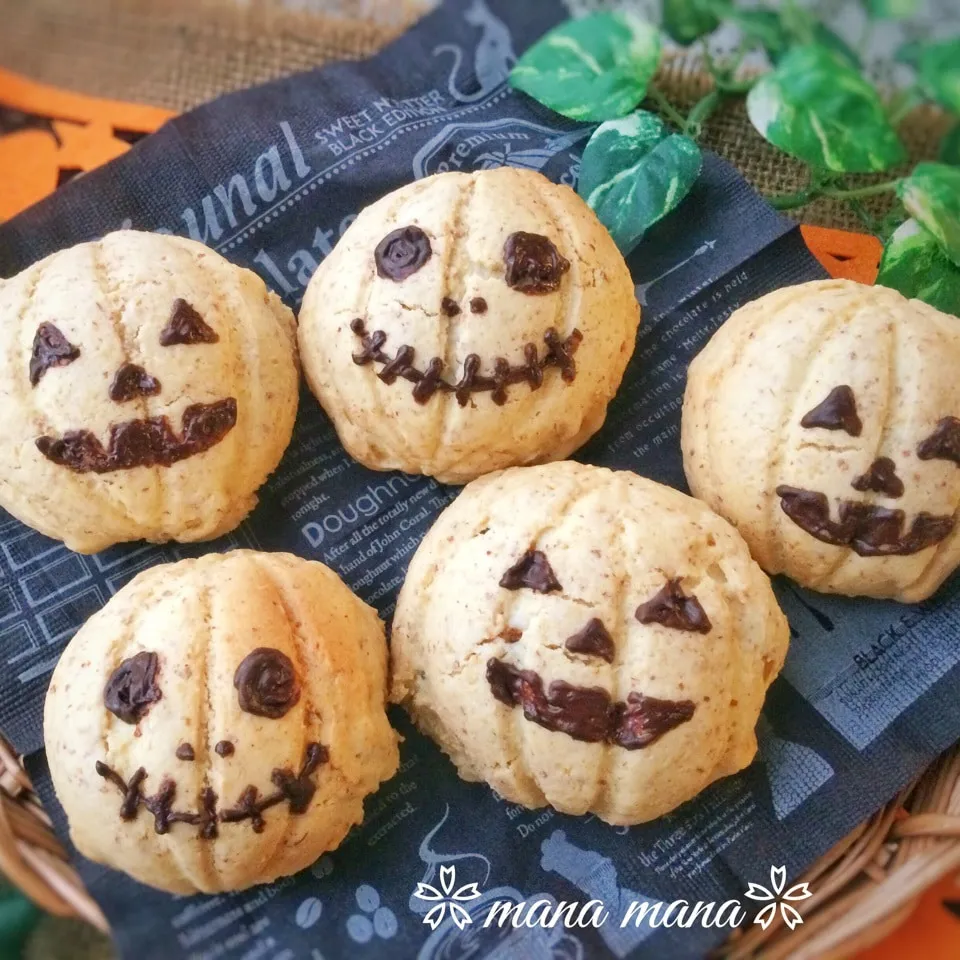 とくお様お誕生日おめでとう！ハロウィンメロンパンでお祝い♡|まなまな♡さん