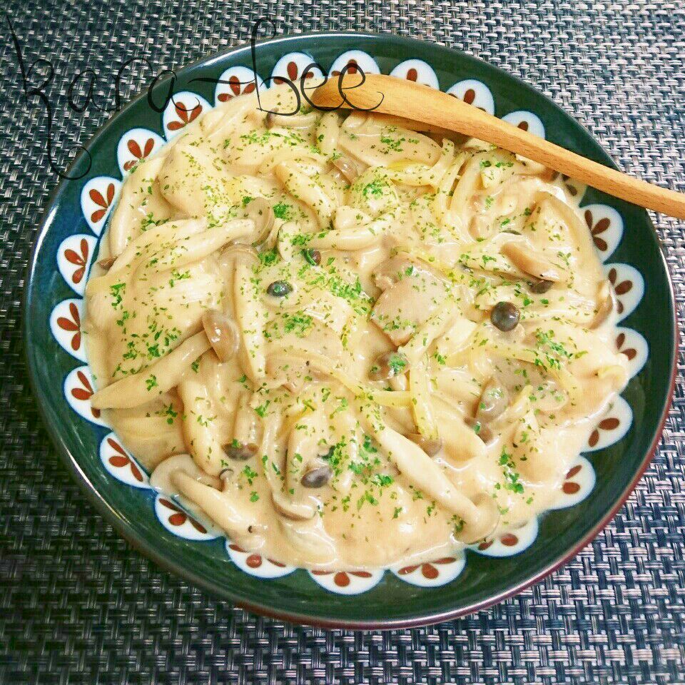 ご飯と食べたい！プリップリむね肉ときのこのオイスター旨クリーム煮