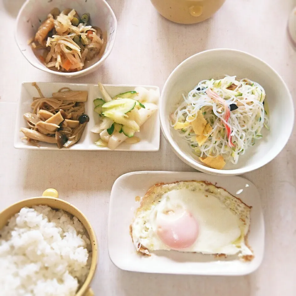 Snapdishの料理写真:朝御飯はもりもりと❤残り物朝御飯🎶|蒼空さん