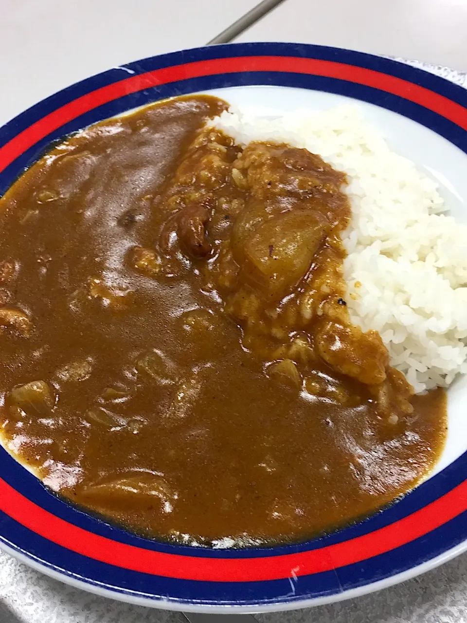 知る人ぞ知る山食カレー|ごはんできたよ〜さん