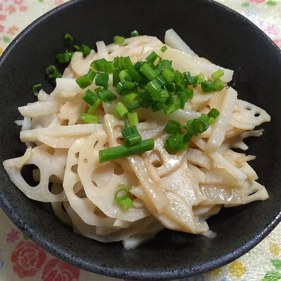 Snapdishの料理写真:レンコンと長芋のきんぴら|あやさん