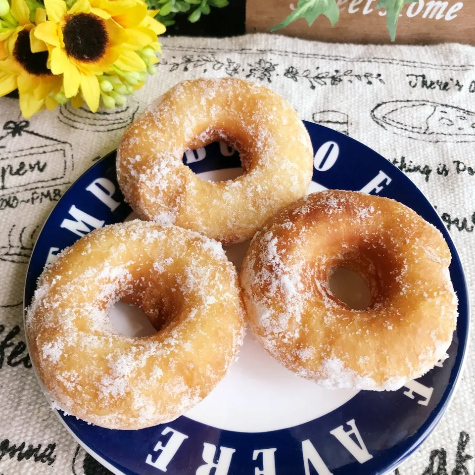 おやつにcherryちゃんのドーナツ🍩|あやちゃんママさん