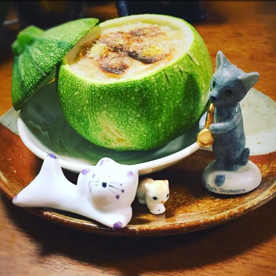 Snapdishの料理写真:ズッキーニのマカロニグラタン♡|pippiさん