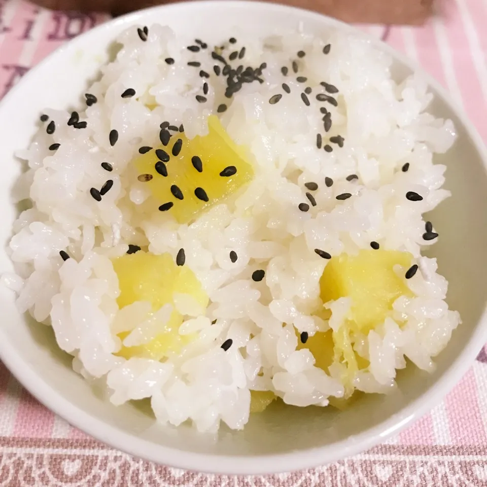 Snapdishの料理写真:さつまいもご飯♡長女ちゃんリクエスト♪|あやちゃんママさん