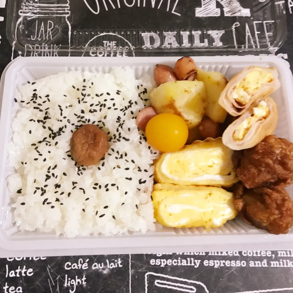 黄色づくしの今日の旦那弁当♪|あやちゃんママさん