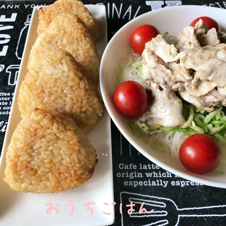 Snapdishの料理写真:今日のお昼は簡単に♪|あやちゃんママさん