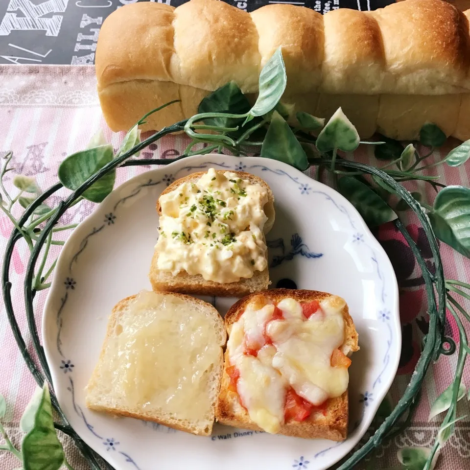 Snapdishの料理写真:マルチスリム型deミニ食パン♪|あやちゃんママさん