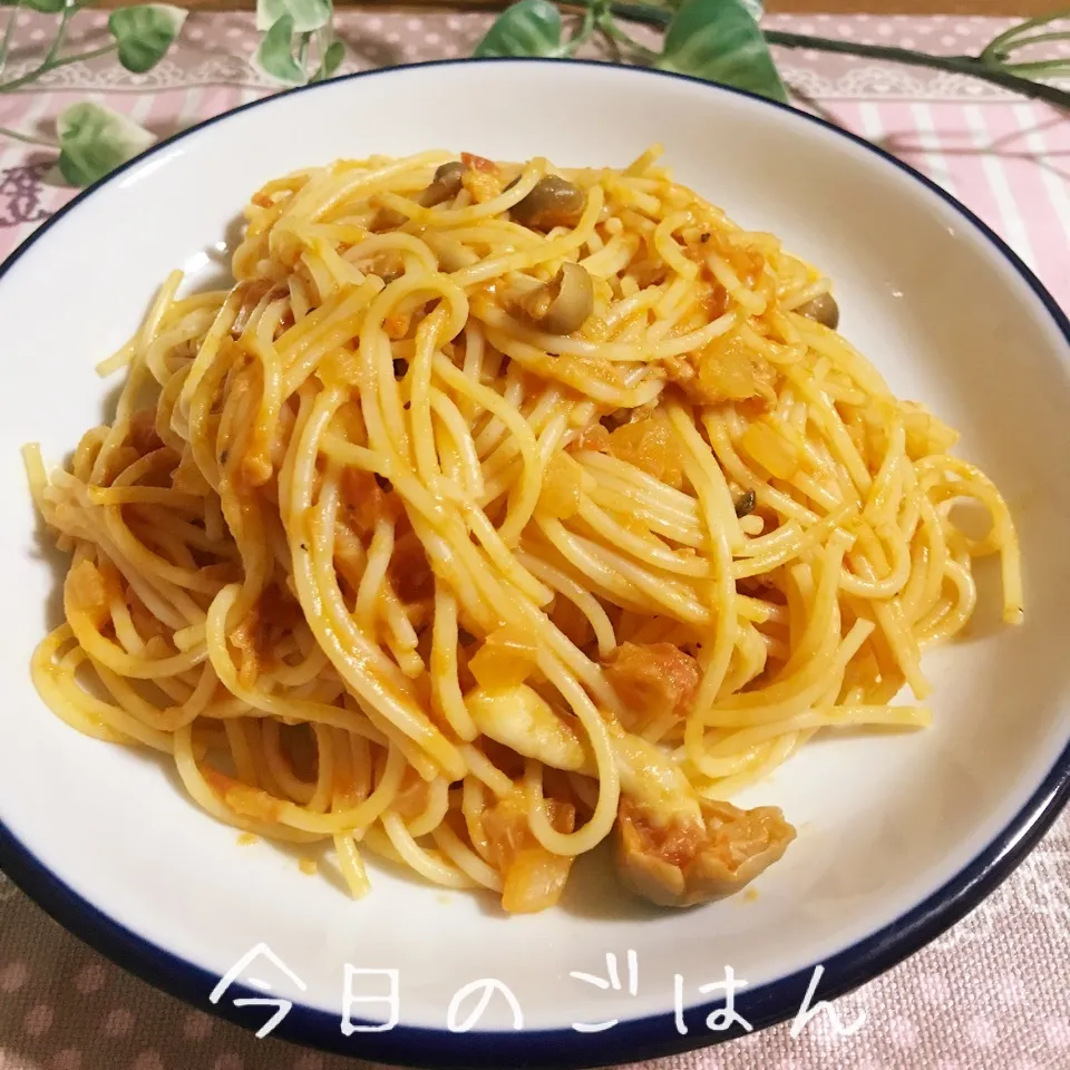 トマトソースを使って夕食はパスタ♪|あやちゃんママさん