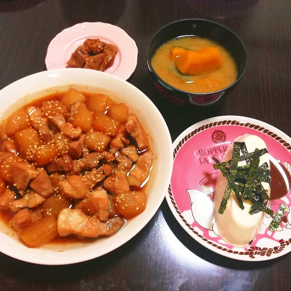 豚バラ大根煮♡カボチャのみそ汁♡豆腐♡レバー甘露煮|あやさん