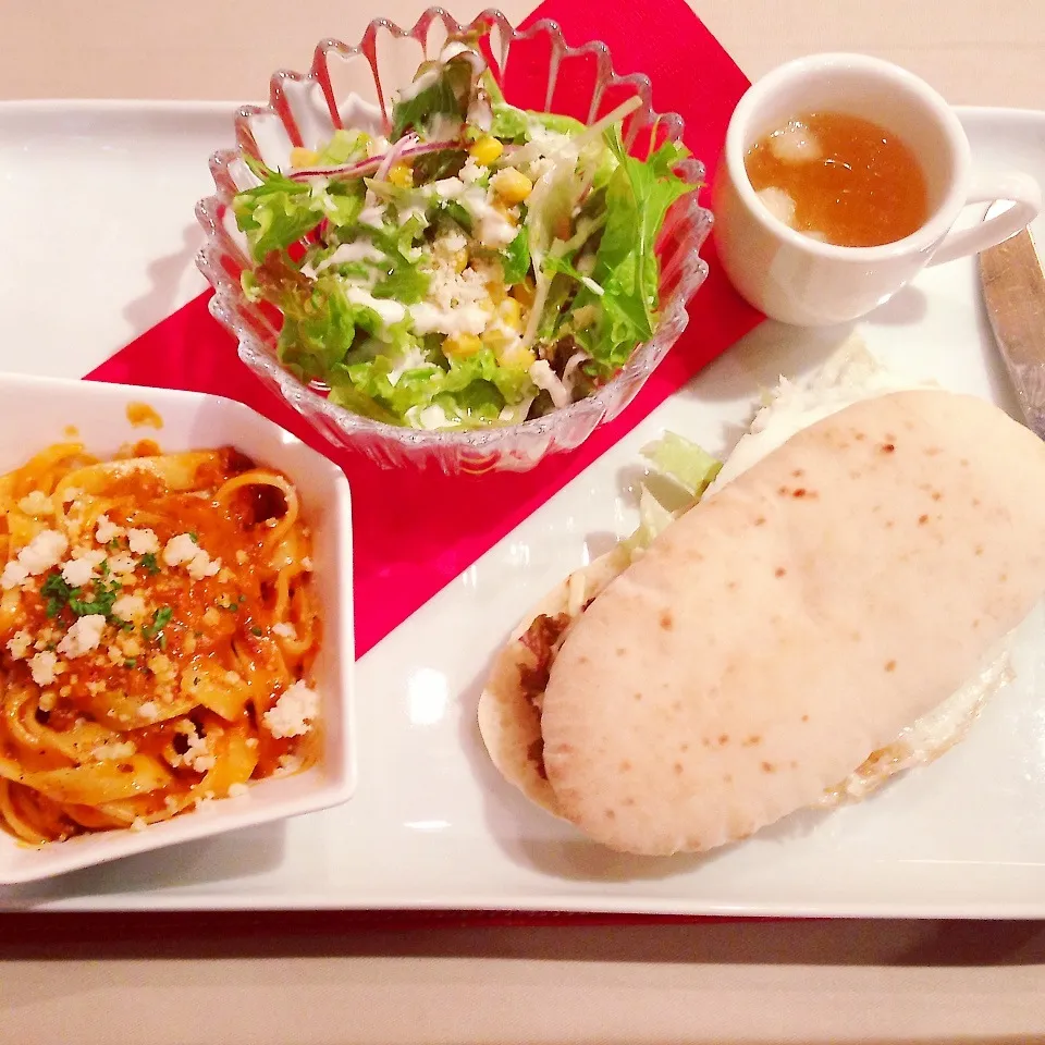 ランチ(照り焼きチキンと玉子のパニーニ・ボロネーゼ)|あやさん