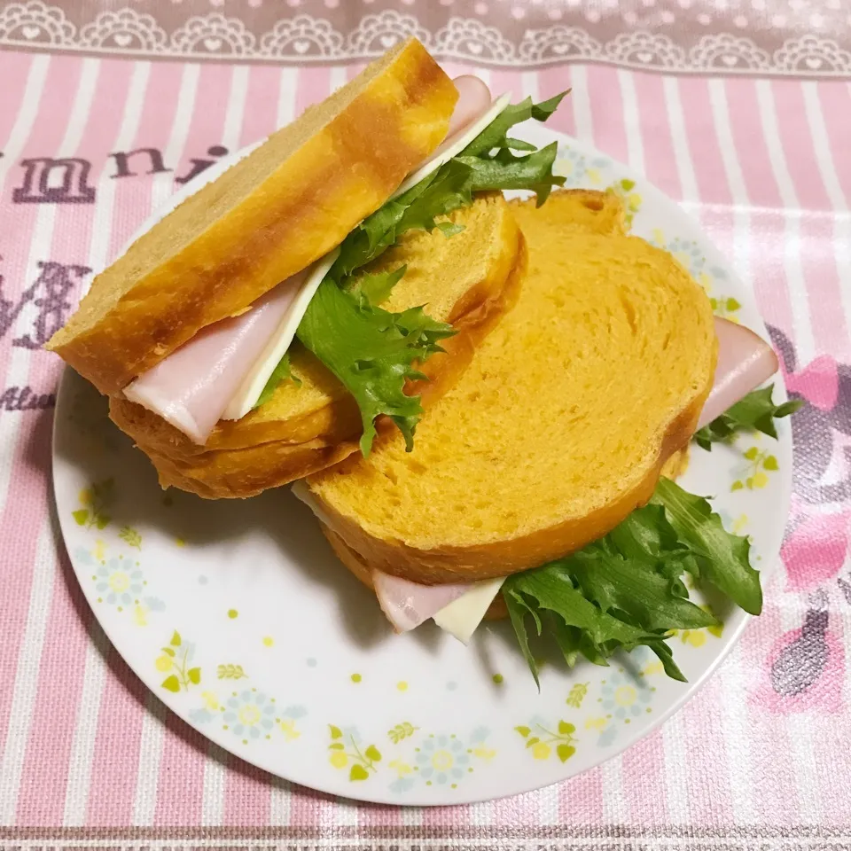 朝食にサンドイッチ♡|あやちゃんママさん