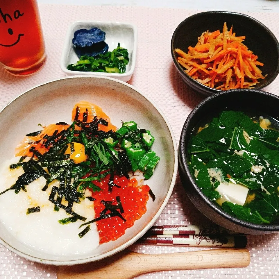 Snapdishの料理写真:⭐Dinner⭐サーモンいくら丼🐟|Laniさん