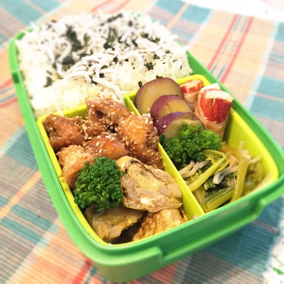 Snapdishの料理写真:2016.4.13 息子弁当 〜2種のフライ弁当|Loackerさん