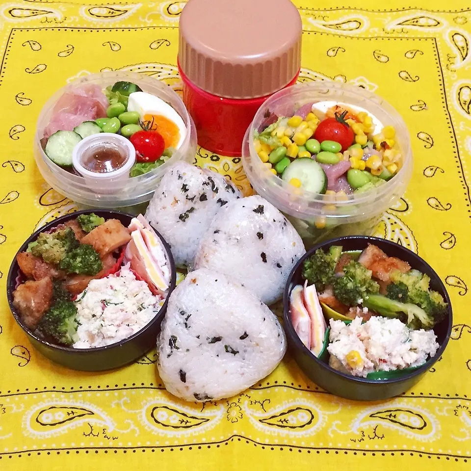 Snapdishの料理写真:2015.12.25 娘と母のお弁当|Loackerさん