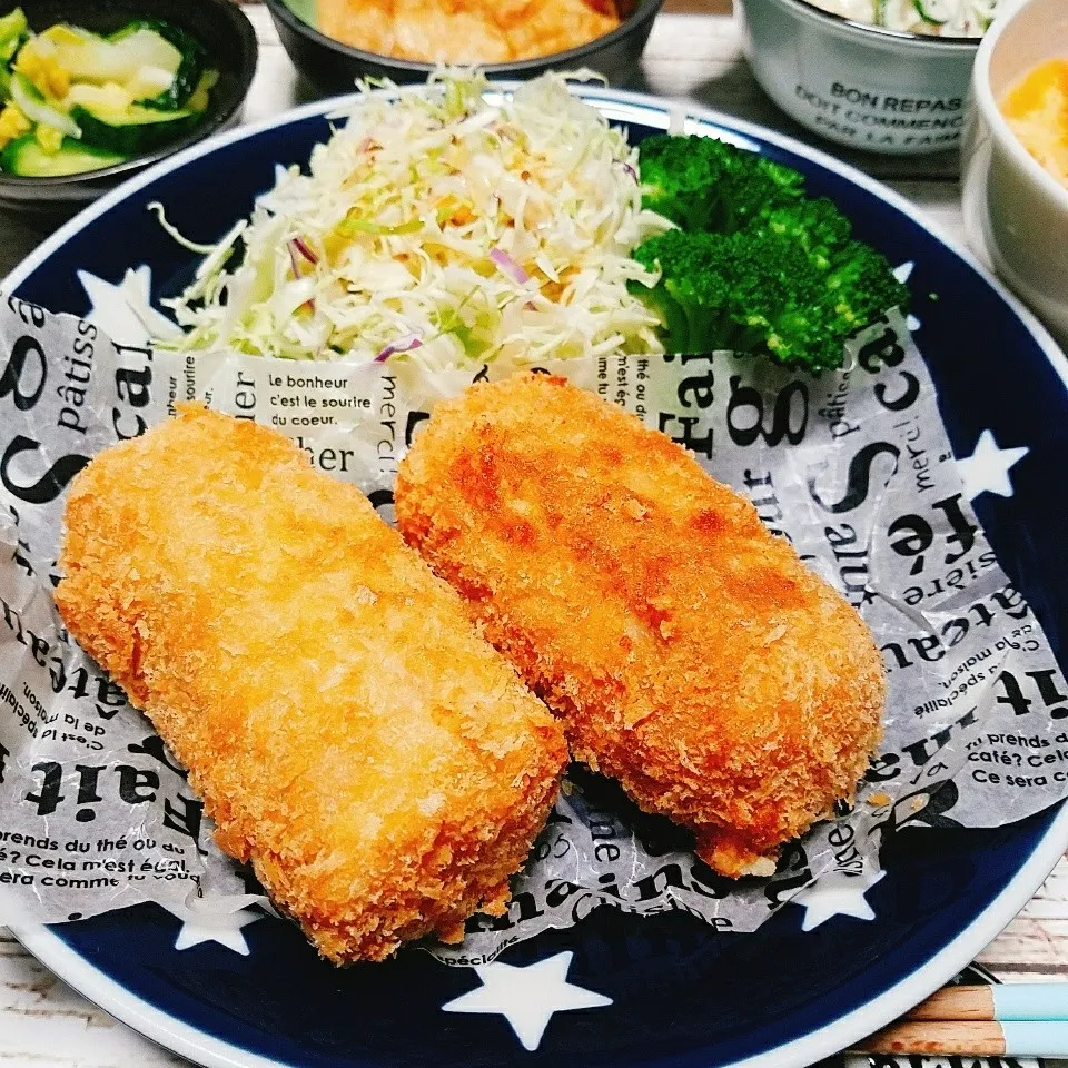 晩ご飯🍚チーズin明太ポテト肉巻きコロッケ🍴|Laniさん