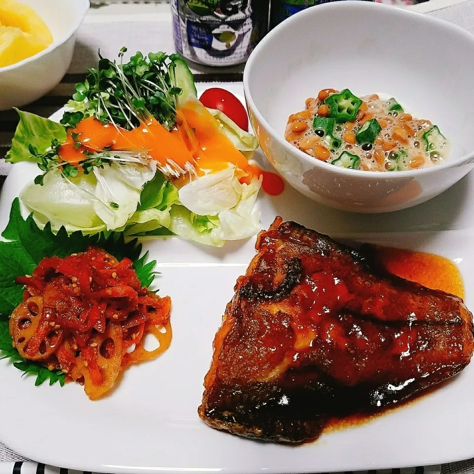 晩ご飯✨カレイの唐揚げ甘辛煮🍚🍴|Laniさん