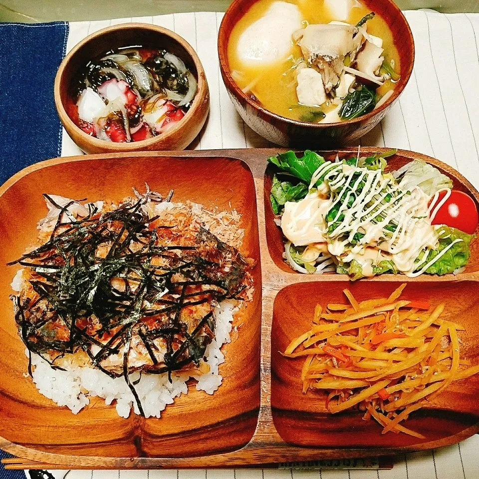 晩ご飯✨サバ缶丼🍚🍴|Laniさん