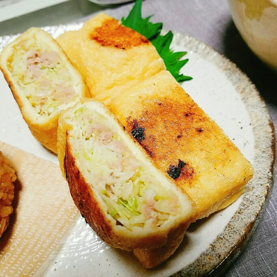 Snapdishの料理写真:たえみさんのマネっ子✨キャベツとツナのおあげさん🍴|Laniさん