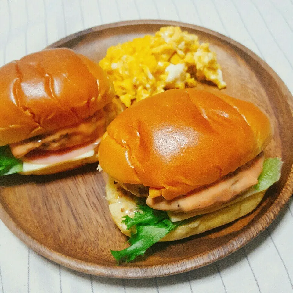 朝ご飯☀ミニハンバーガー😋🍴|Laniさん