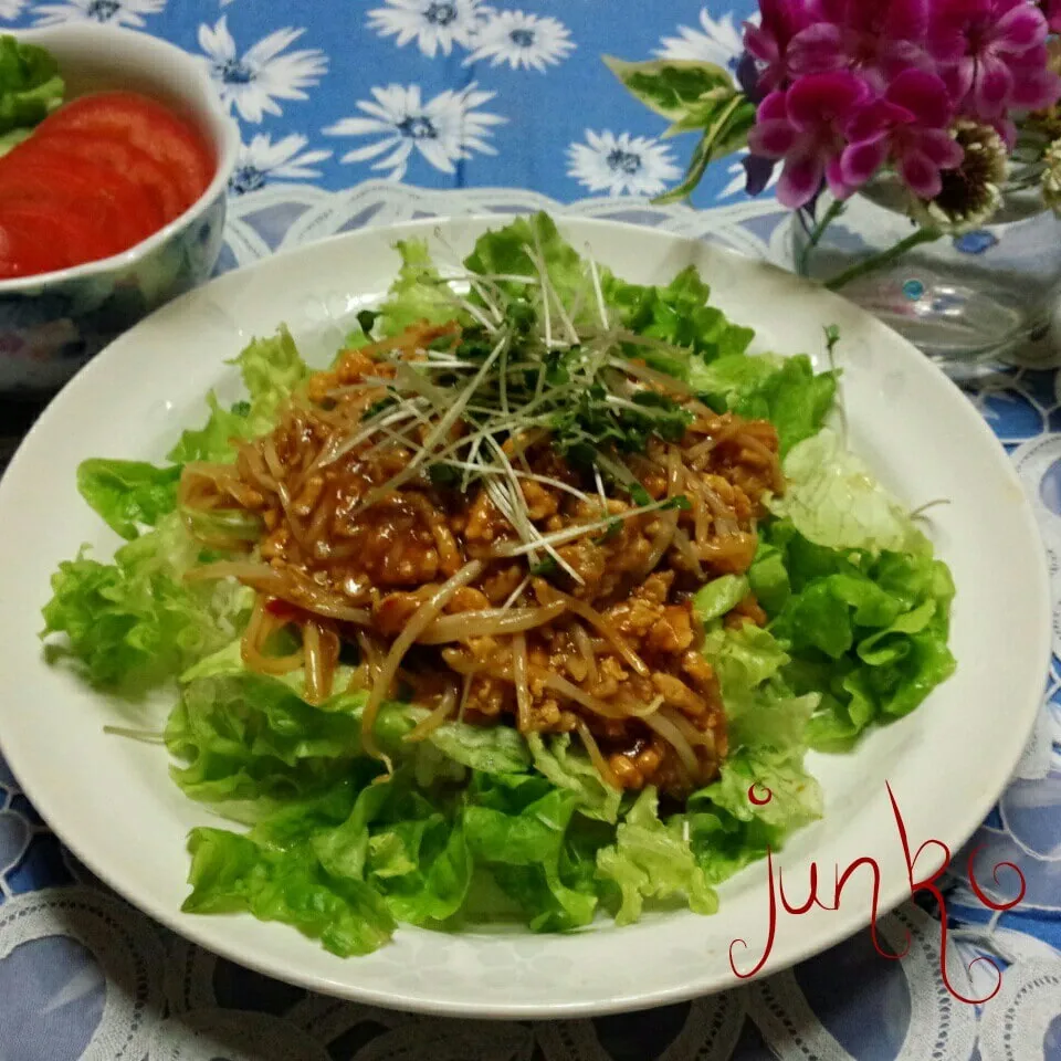 Snapdishの料理写真:麻婆もやし丼🍚ヘルシーでお財布に優しいね😄|♡純子♡さん