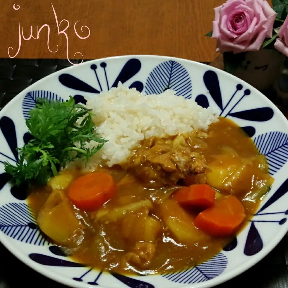 手羽元のさっぱり煮とベジブロスで和なカレー🍛|♡純子♡さん