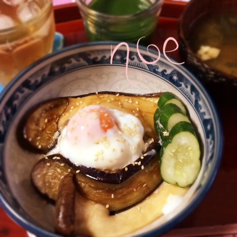 ナスとエリンギでなんちゃって蒲焼丼😊うまうま〜|noeさん