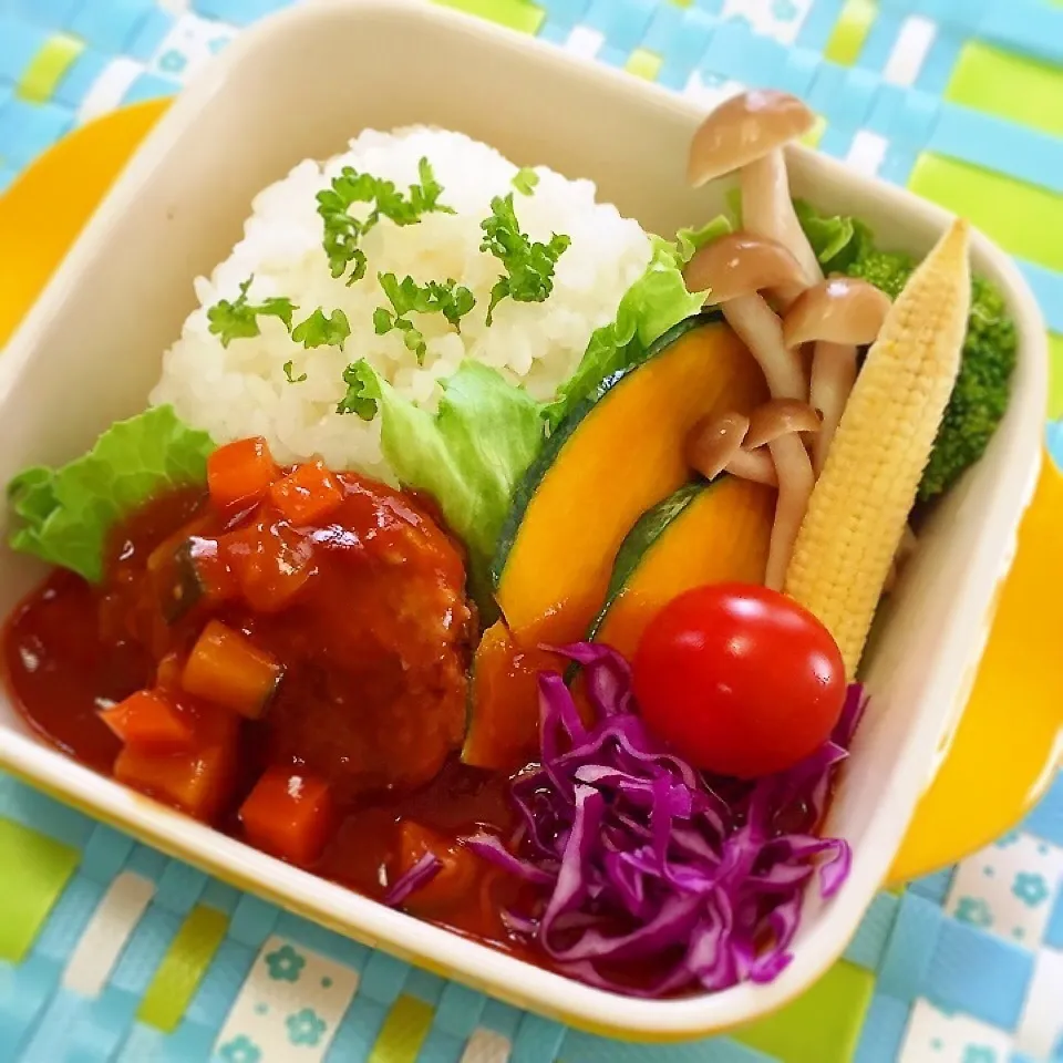 ロコモコ丼⁉️たっぷりトマトのハヤシライス添え|まいるさん