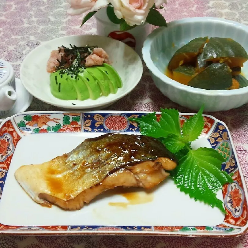 ﾊﾞﾀｰ風味のぶりの照り焼き🐟たれかけるの忘れた^^;|♡純子♡さん