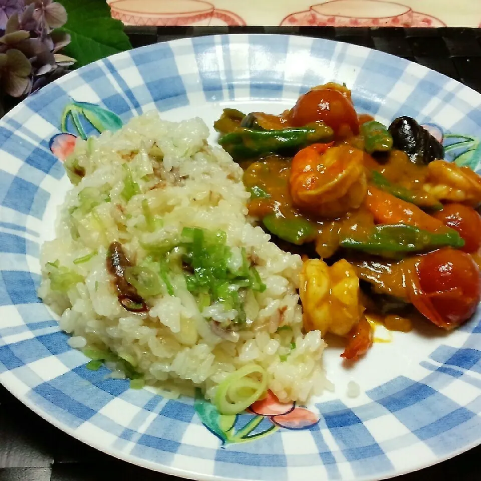 ﾊﾞｼﾞﾙｵｲﾙﾋﾟﾗﾌ🌿海老と夏野菜ｺｺﾅｯﾂｶﾚｰ🍛|♡純子♡さん