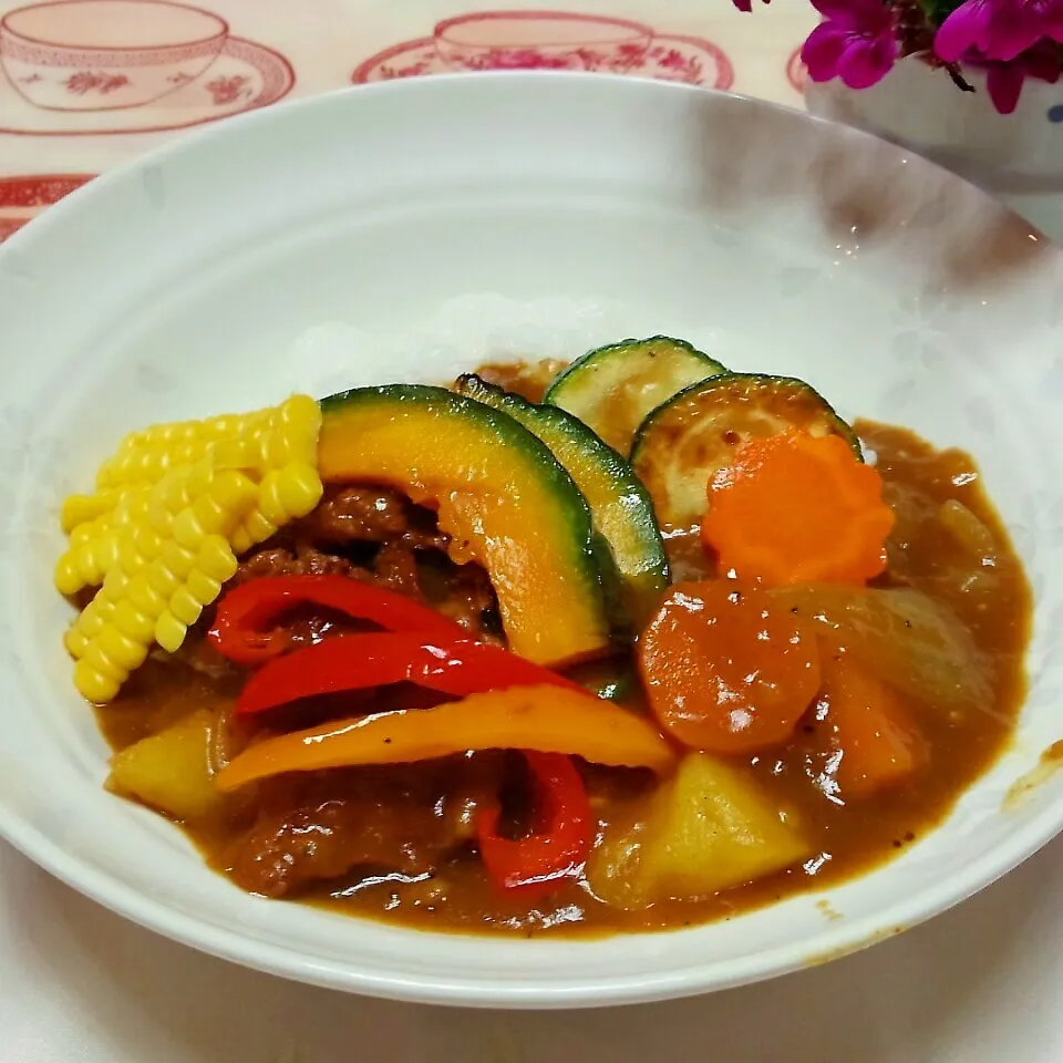 ｺｺﾅｯﾂｵｲﾙで夏野菜たっぷりのｶﾚｰ🍛美味しいよ😋|♡純子♡さん