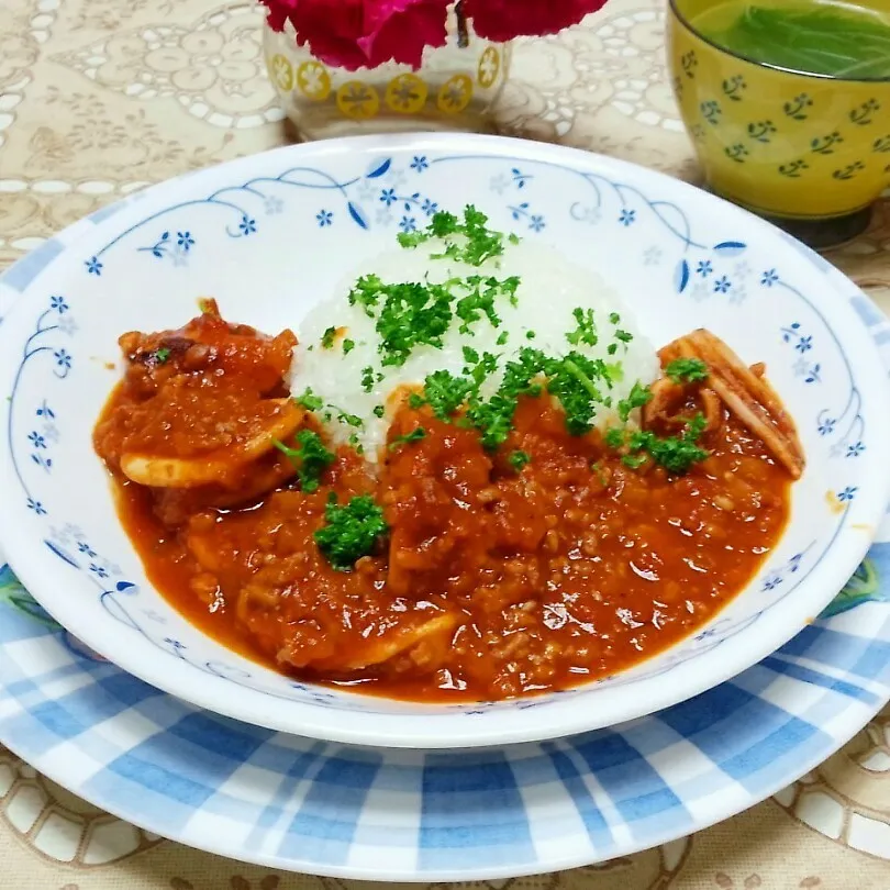 20分で晩ご飯🍜いかと挽き肉のトマト煮込み🍅|♡純子♡さん