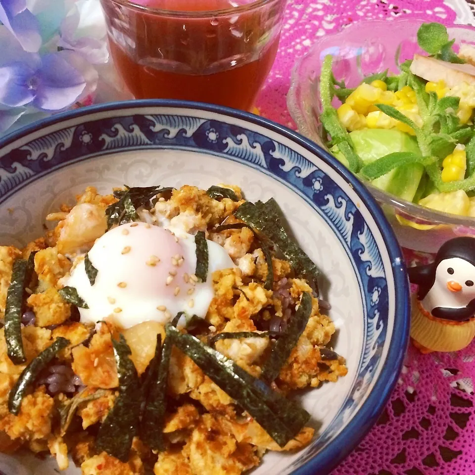 クセになる♡トロ〜リ温玉韓流ドライカレー丼|noeさん