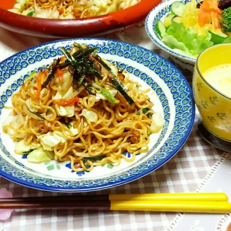 ❤きなこ祭り❤五目焼きそばと甘夏のｻﾗﾀﾞ🍊ｽｰﾌﾟも😋|♡純子♡さん