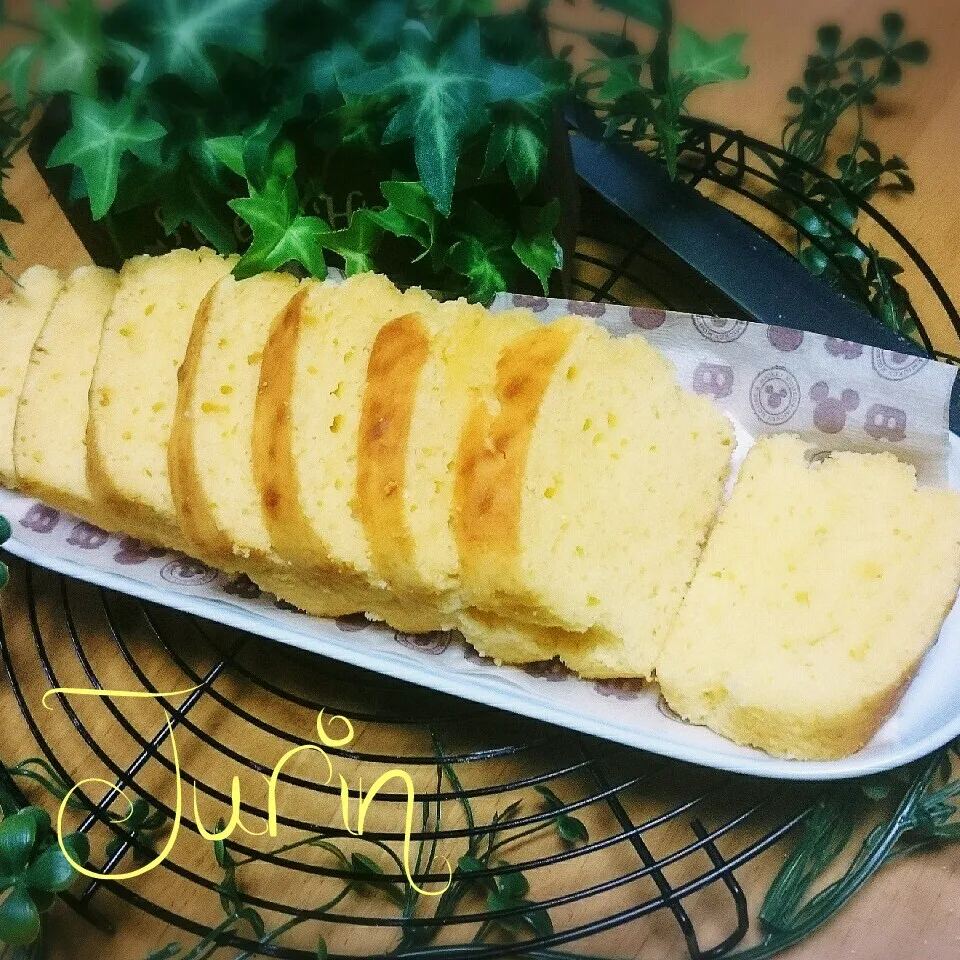 Snapdishの料理写真:いっちゃんの♥クリームチーズパウンドケーキ焼いたよ|Jurinさん