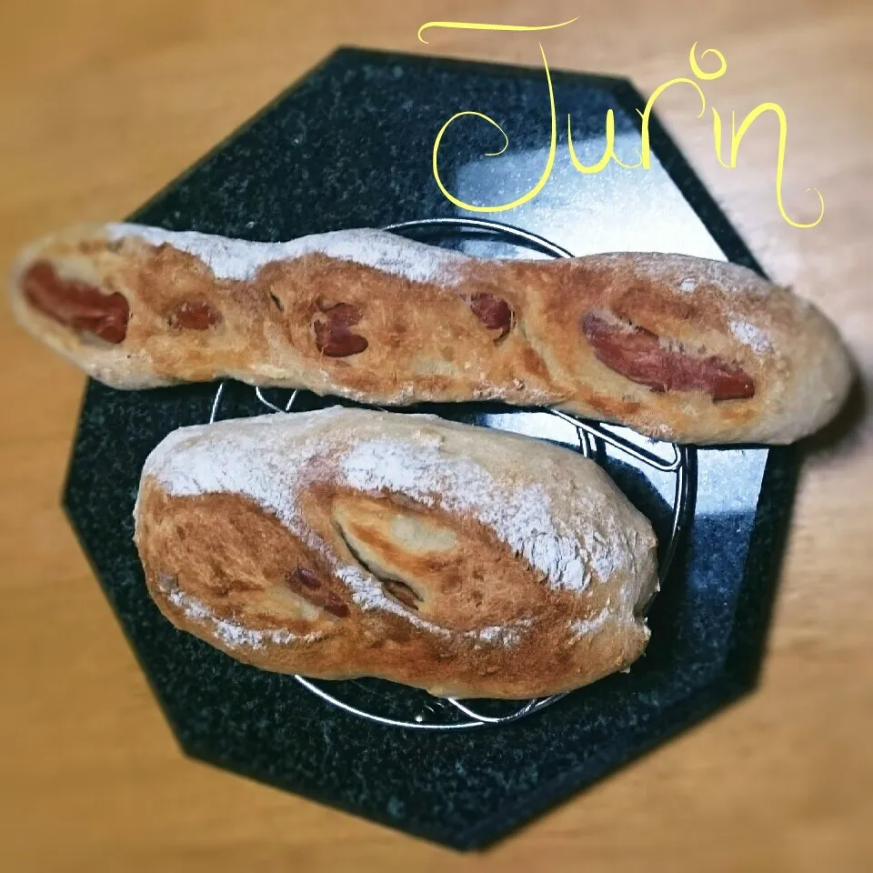 Snapdishの料理写真:バケット修行 あらびきウィンナーin♥|Jurinさん