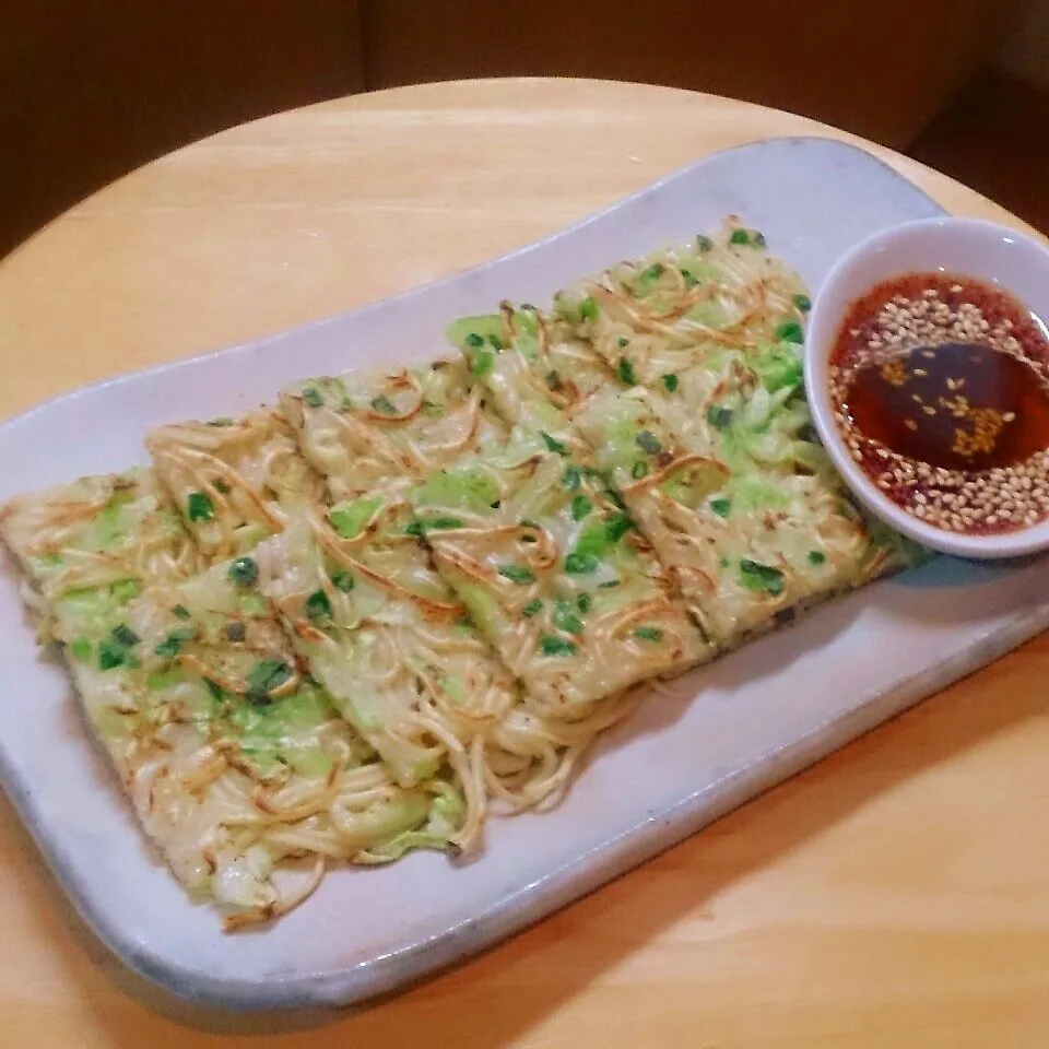 Snapdishの料理写真:例の麺＆柚子明太子入りチヂミ♪お手軽タレも美味♡|mi_neneco♪さん