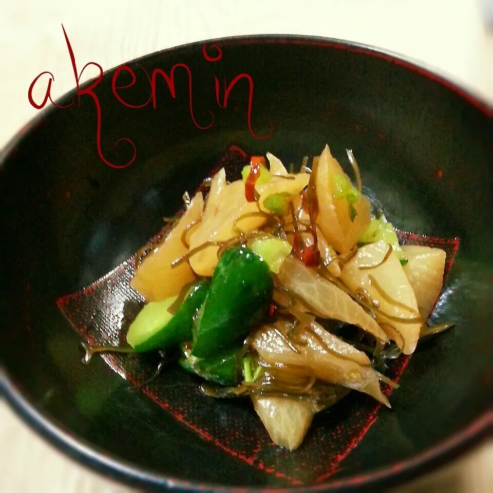 ＊ぶりさん＊の胡麻油で炒める大根の即席漬け♪|akeminさん