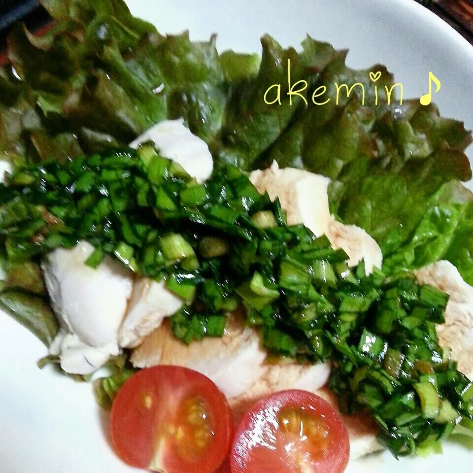 なべじっちさんのマネっこ♪ニラ醤油乗せ蒸し鶏☆|akeminさん