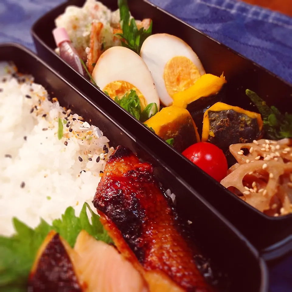 Snapdishの料理写真:3/20/2014旦那さん弁当|可爱多さん